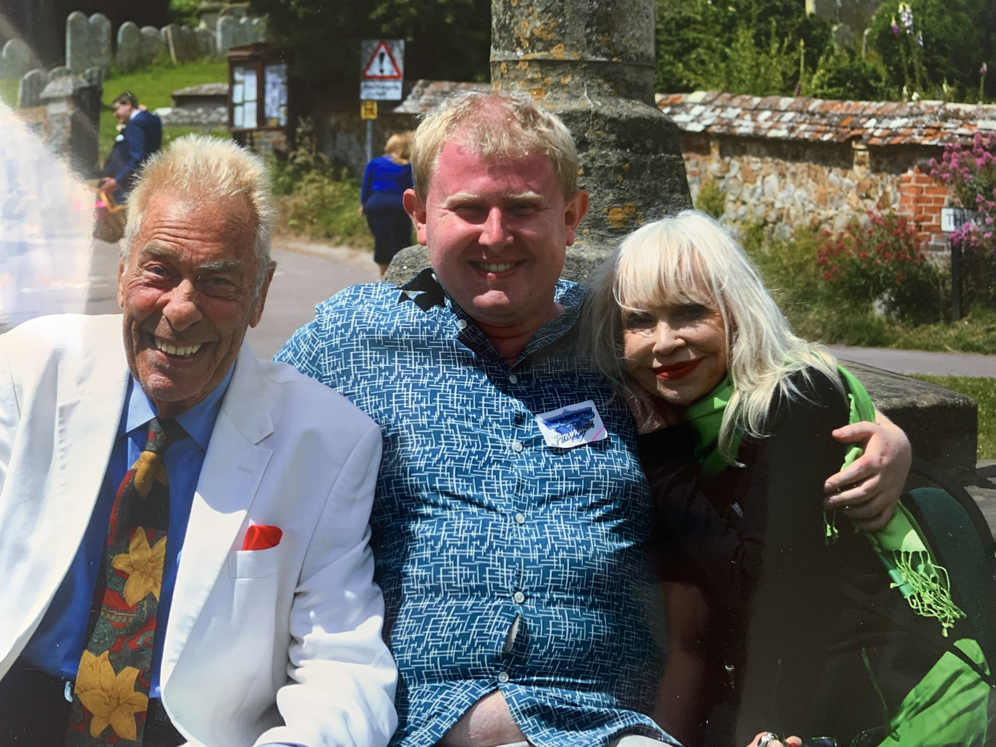 fdeb572f-e3fc-4b8a-a493-0608fd32672c